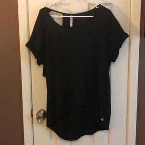 Fabletics Workout Top with shoulder cut out.  XXL